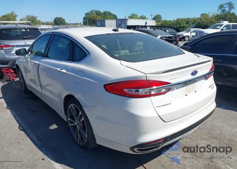 2017 Ford Fusion Titanium z USA, uszkodzony, nr VIN 3FA6P0K92HR215107